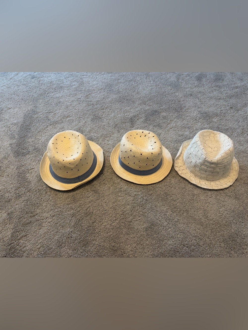 GAP Kids Straw Fedora Hats in Beige with Blue Band (3-Pack)